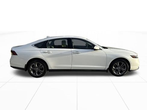 Certified 2023 Honda Accord EX image 13