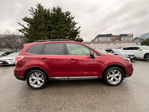 Used 2018 Subaru Forester 2.5i Touring w/ Popular Package #3B image 9