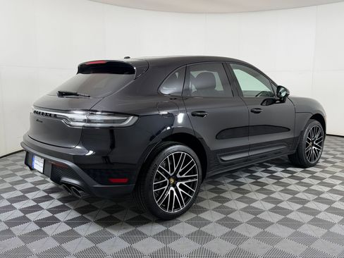 Used 2026 Porsche Macan AWD/4WD image 10