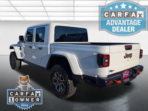 Used 2025 Jeep Gladiator Mojave AWD/4WD image 2