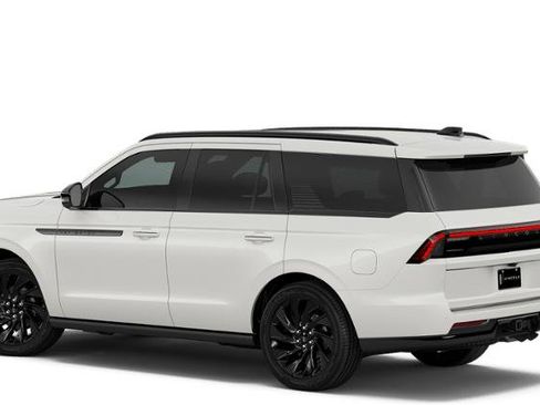 New 2026 Lincoln Navigator Reserve w/ Jet Appearance Package image 25