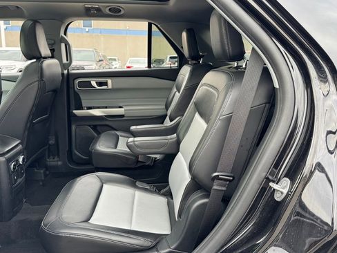 Used 2024 Ford Explorer XLT w/ Equipment Group 202A image 30