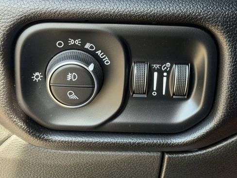 Used 2024 RAM 2500 Laramie w/ Safety Group AWD/4WD image 24