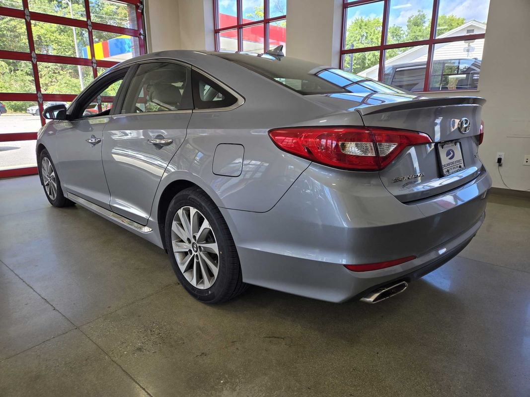Used 2015 Hyundai Sonata Sport w/ Option Group 03 FWD image 5