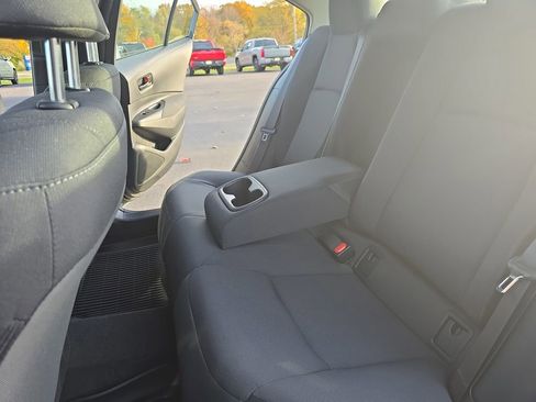 Used 2025 Toyota Corolla LE image 14
