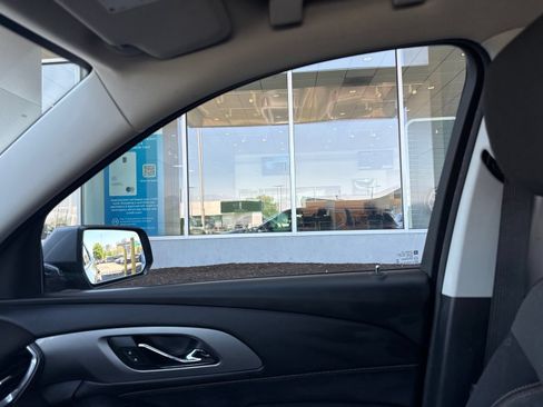 Used 2019 Chevrolet Traverse LT AWD/4WD image 29