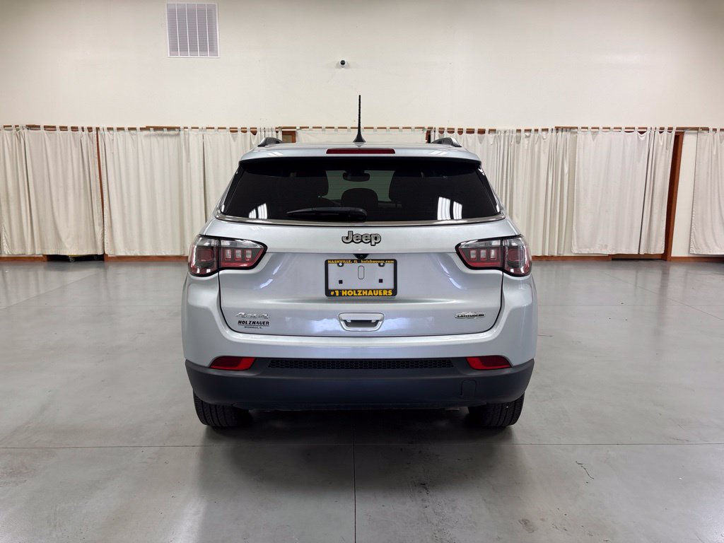 Used 2024 Jeep Compass Latitude AWD/4WD image 7