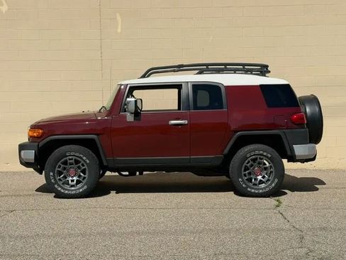 Used 2008 Toyota FJ Cruiser 4WD image 8