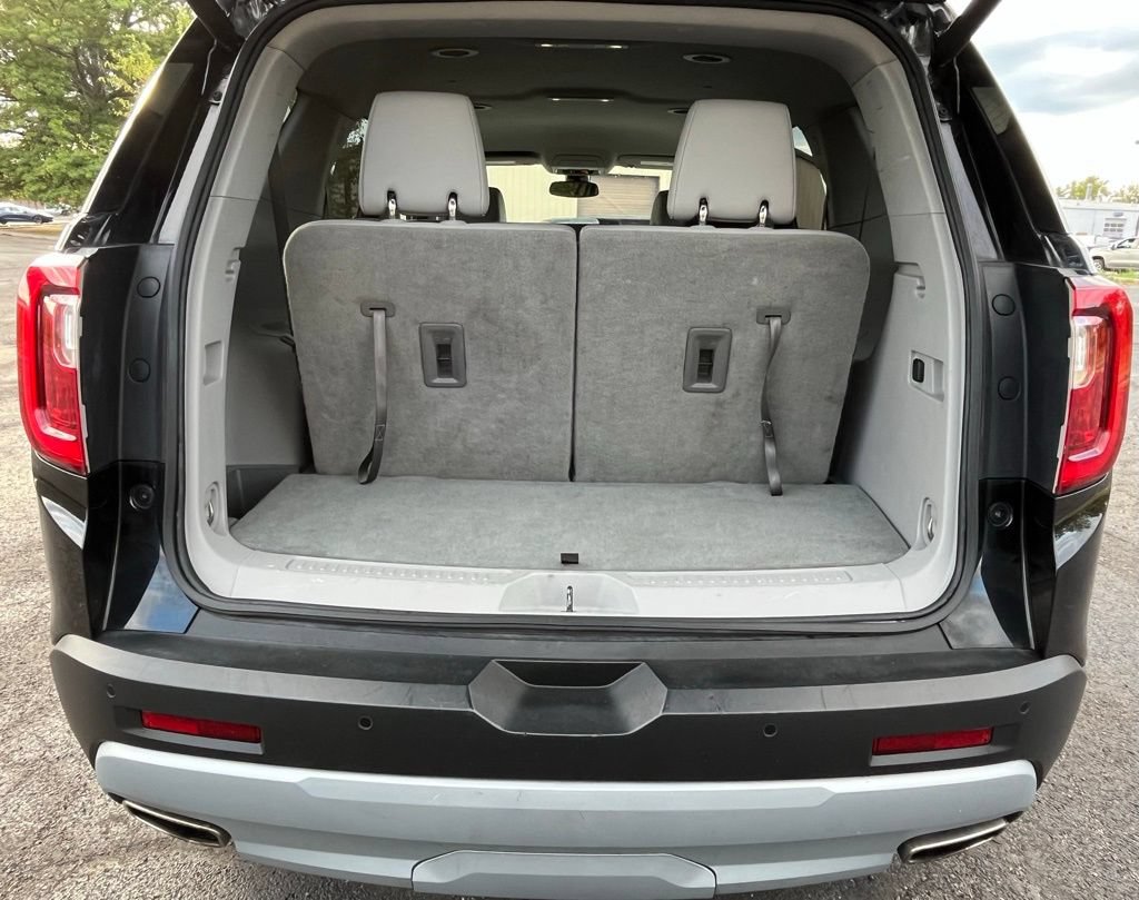 Certified 2023 GMC Acadia SLT FWD image 4