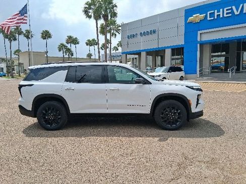 New 2026 Chevrolet Traverse LT FWD image 4