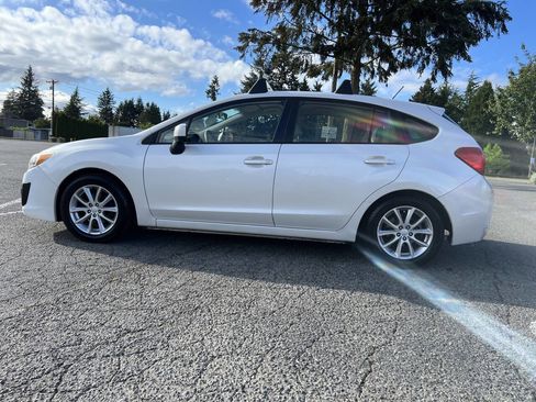 Used 2013 Subaru Impreza 2.0i Premium AWD/4WD image 8