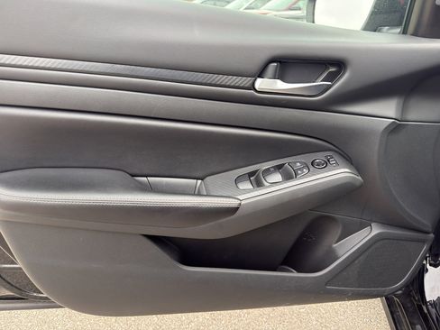 Certified 2024 Nissan Altima 2.5 SV image 13