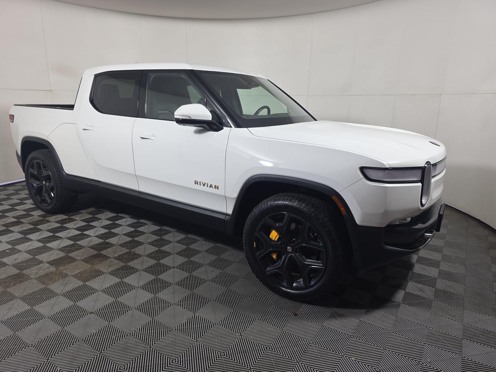 Used 2023 Rivian R1T Adventure Quad AWD/4WD image 7