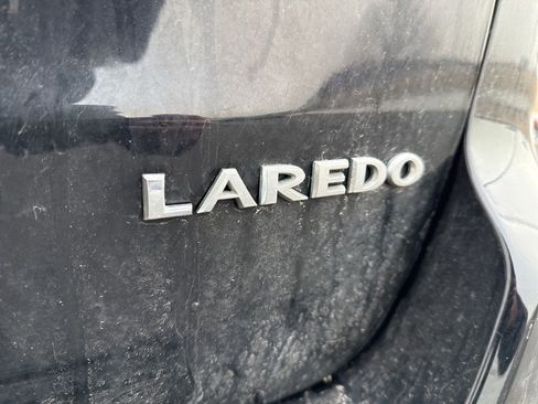 Used 2018 Jeep Grand Cherokee Laredo image 7