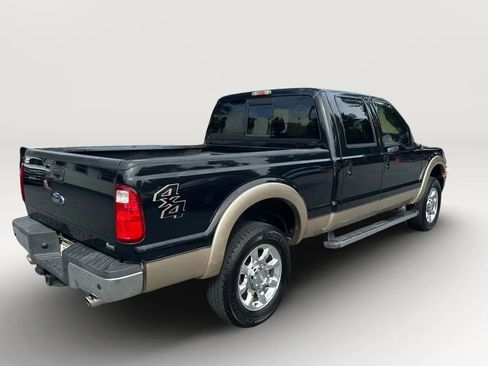 Used 2011 Ford F250 Lariat w/ Lariat Interior Pkg image 4