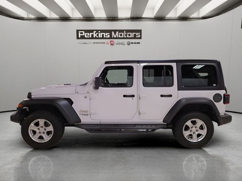 Used 2020 Jeep Wrangler Unlimited Sport S image 2