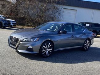 Used 2022 Nissan Altima 2.5 SR video 3