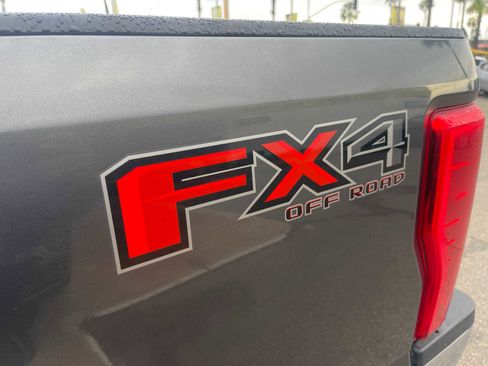 Used 2017 Ford F250 Lariat w/ Lariat Value Package image 12