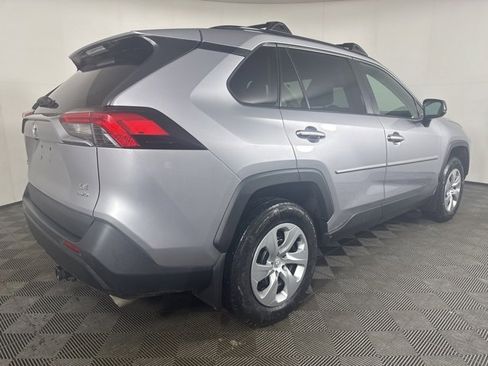 Used 2021 Toyota RAV4 LE image 3