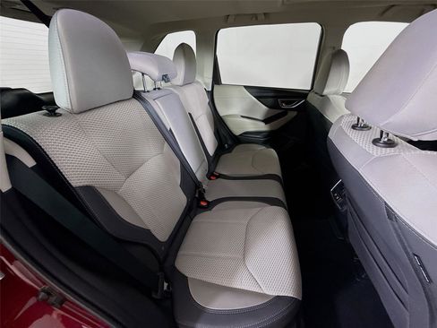Used 2024 Subaru Forester Premium image 27