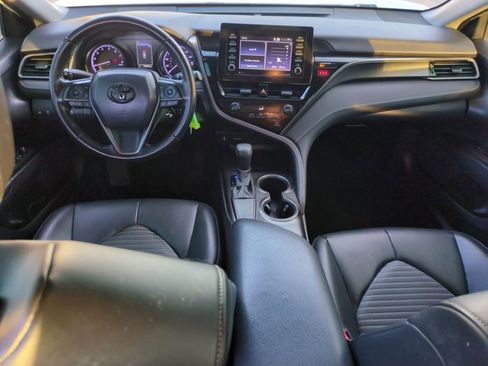 Used 2021 Toyota Camry SE image 18