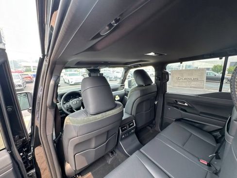 New 2026 Lexus GX 550 AWD/4WD image 36