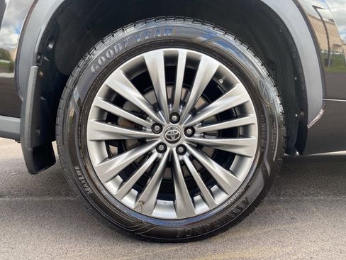 Used 2021 Toyota Highlander Platinum image 37