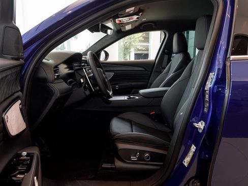 New 2025 Maserati Grecale GT image 20