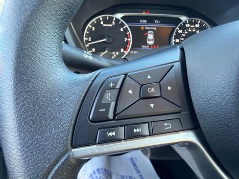 Used 2025 Nissan Altima 2.5 SV FWD image 16