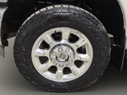 Used 2011 Ford F250 Lariat w/ Lariat Interior Pkg AWD/4WD image 25