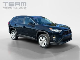 Used 2020 Toyota RAV4 XLE video 1