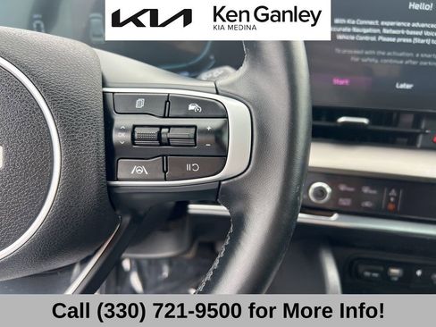 Certified 2025 Kia Sportage EX w/ Premium Package image 32