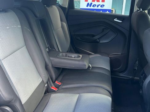 Used 2018 Ford Escape SE image 31