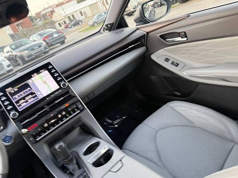 Used 2019 Toyota Avalon Limited w/ Advanced Safety Package FWD image 40