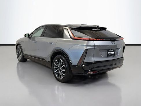 Used 2024 Cadillac Lyriq Sport AWD/4WD image 7