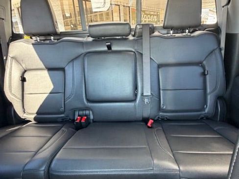 Certified 2025 GMC Sierra 2500 SLT w/ SLT Premium Package image 16