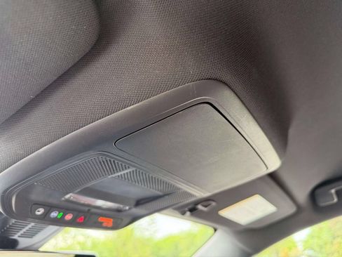 Used 2025 Chevrolet Equinox LT w/ Safety and Technology Package FWD image 30