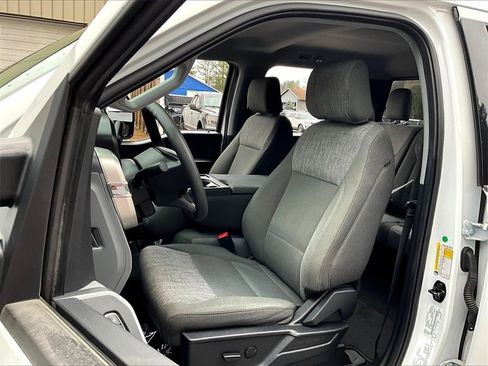 Used 2023 Ford F350 XLT w/ FX4 Off-Road Package image 10