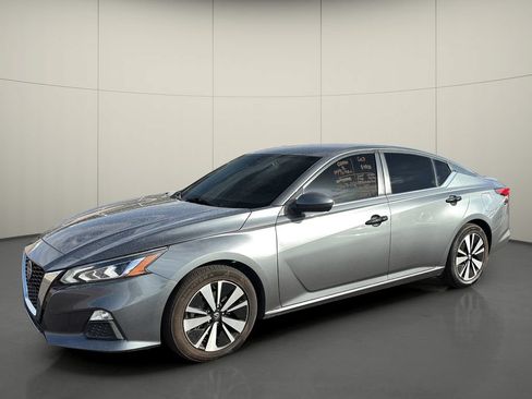 Used 2021 Nissan Altima 2.5 SV FWD image 3