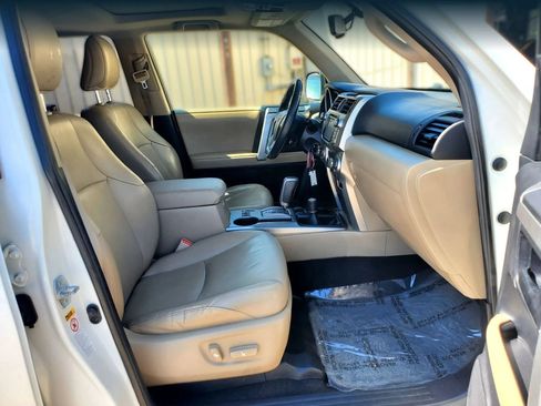 Used 2012 Toyota 4Runner SR5 w/ Premium Pkg AWD/4WD image 23