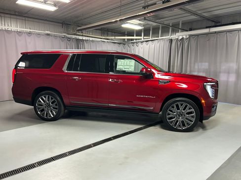 New 2026 GMC Yukon XL Denali Ultimate AWD/4WD image 8