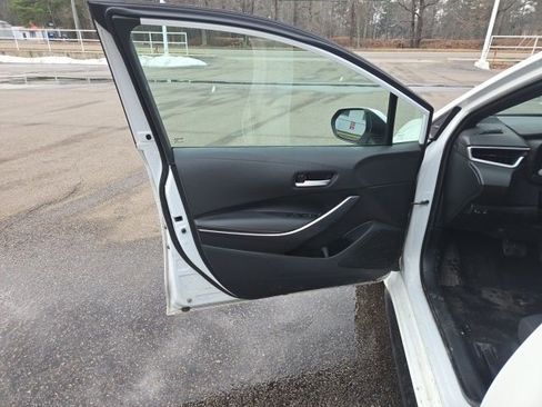Used 2024 Toyota Corolla SE image 10