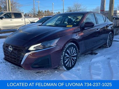 Used 2024 Nissan Altima 2.5 SV w/ SV Premium Package