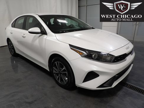 Used 2024 Kia Forte LXS FWD image 1
