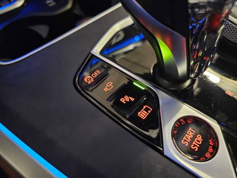 Used 2022 BMW X5 xDrive45e w/ M Sport Package image 27