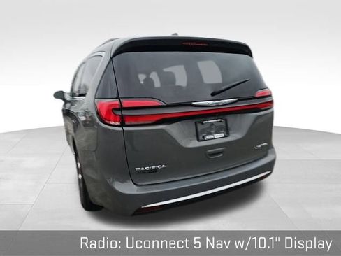 Used 2022 Chrysler Pacifica Limited image 21