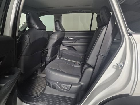 New 2026 Toyota Grand Highlander Limited image 29