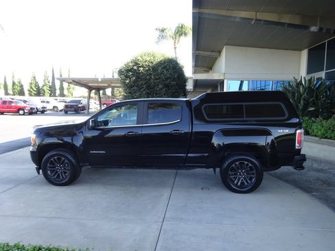 Certified 2018 GMC Canyon SLE w/ Nightfall Edition AWD/4WD image 5
