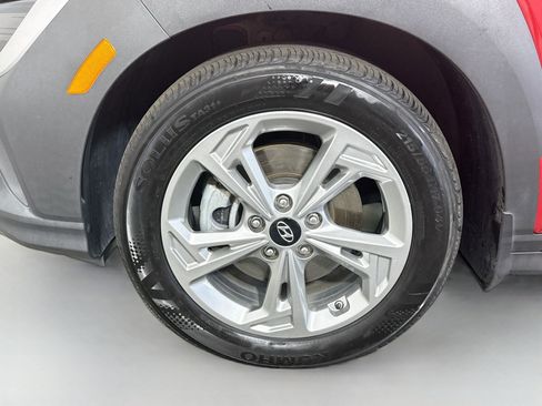 Used 2022 Hyundai Kona SEL AWD/4WD image 38