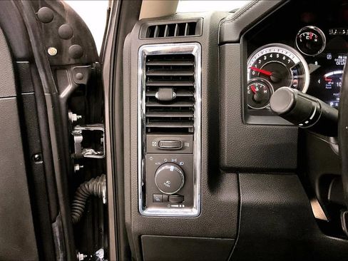 Used 2016 RAM 1500 Laramie w/ Convenience Group image 15